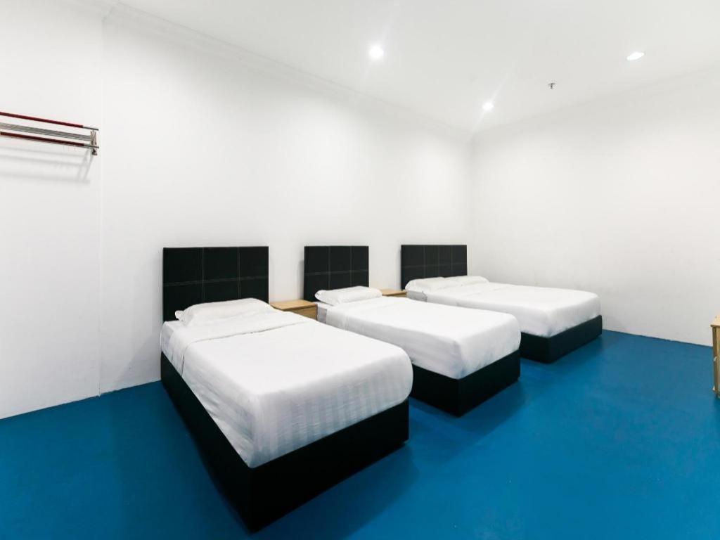 Spot On 89726 Capsule Inn Kota Kinabalu Ngoại thất bức ảnh