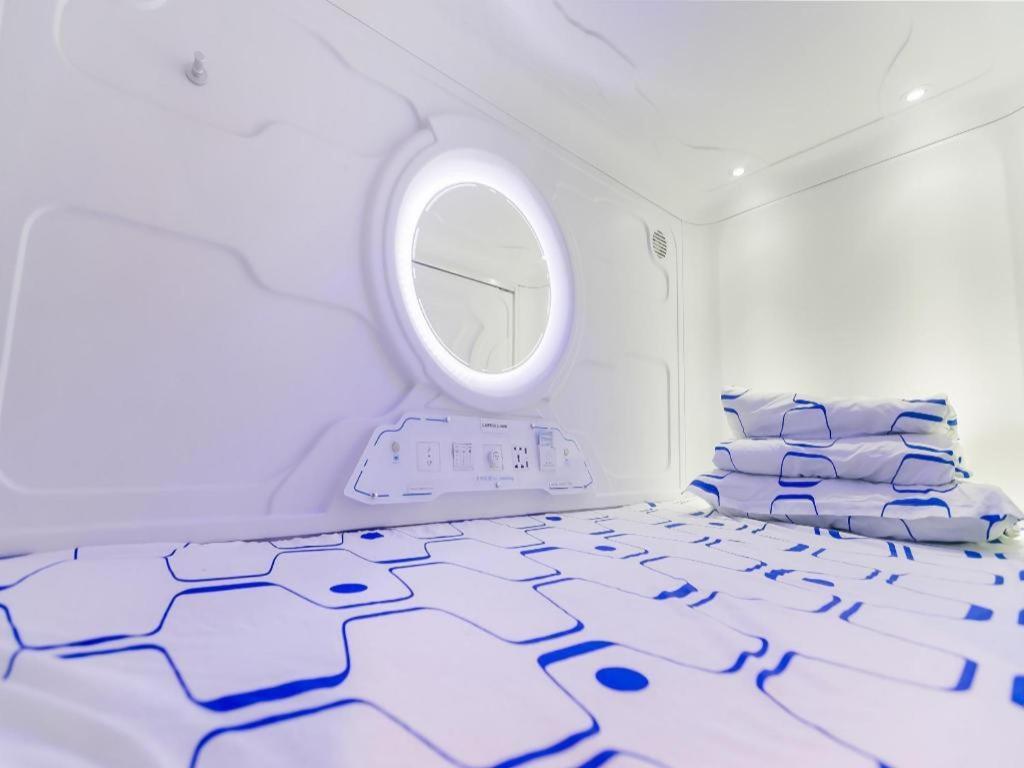 Spot On 89726 Capsule Inn Kota Kinabalu Ngoại thất bức ảnh