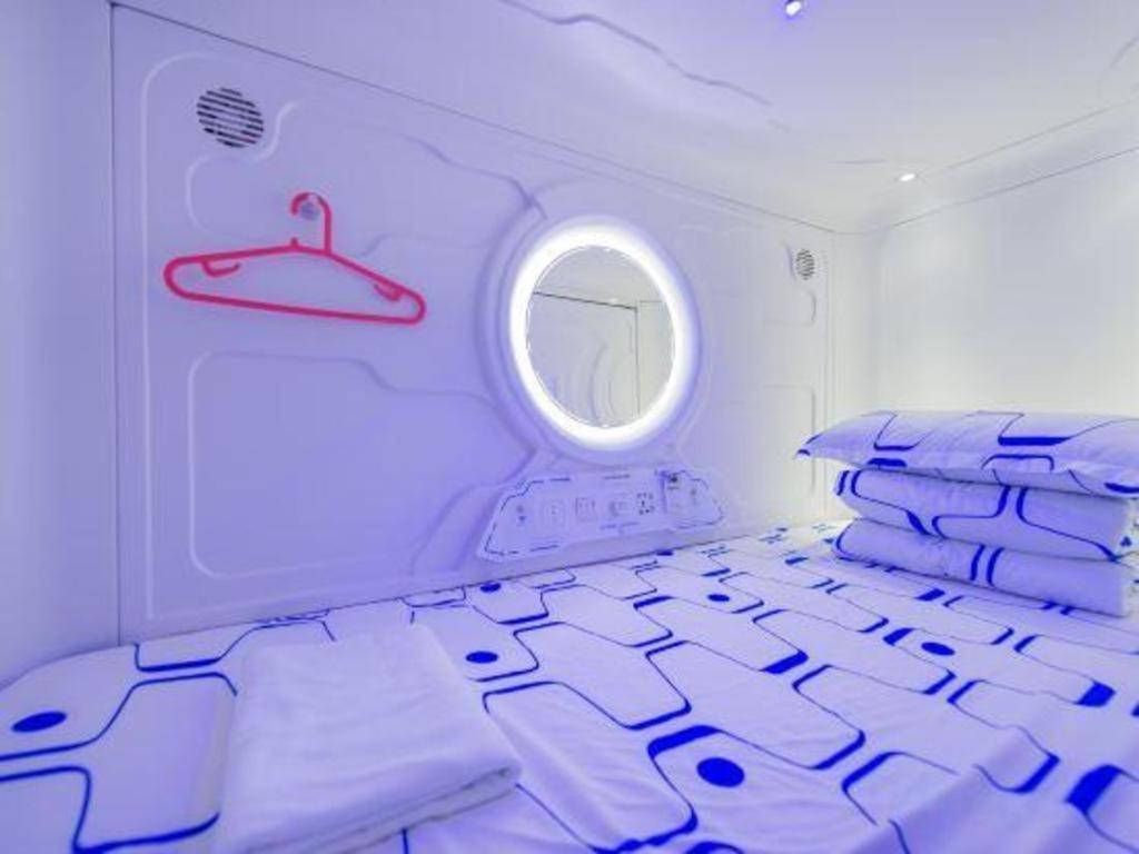 Spot On 89726 Capsule Inn Kota Kinabalu Ngoại thất bức ảnh