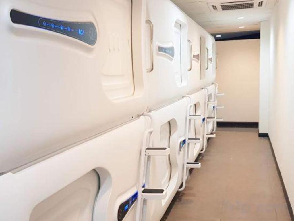 Spot On 89726 Capsule Inn Kota Kinabalu Ngoại thất bức ảnh