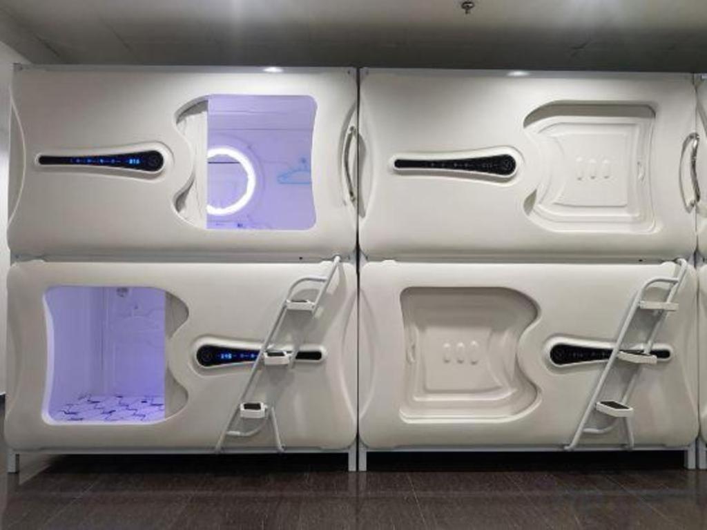 Spot On 89726 Capsule Inn Kota Kinabalu Ngoại thất bức ảnh