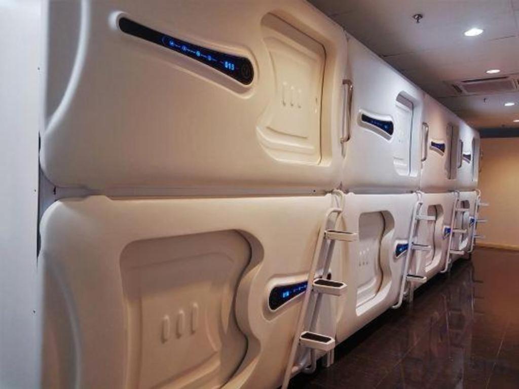 Spot On 89726 Capsule Inn Kota Kinabalu Ngoại thất bức ảnh